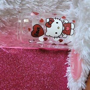 Hello Kitty 16oz Glass tumbler NWT